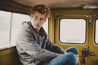 情迷但丁湾在线观看,探寻神秘海域的浪漫传奇  第3张